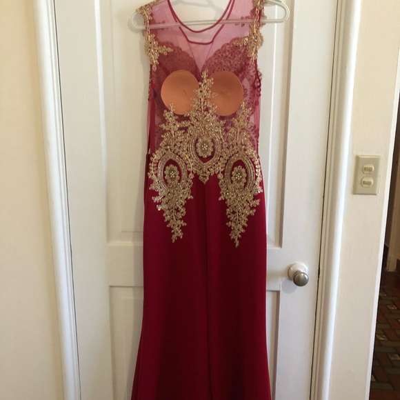Formal Dress - Picture 3 of 4